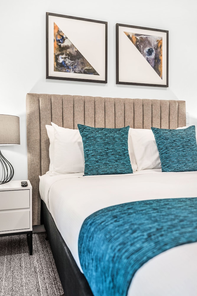 جناح استوديو بسرير كوين، Essence Suites Taringa 3/6