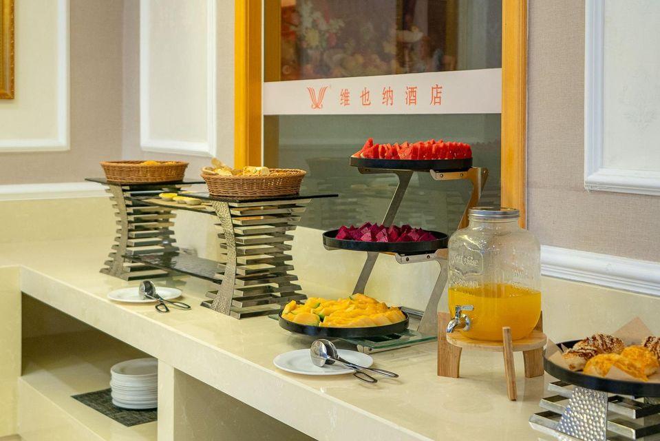 Vienna Hotel (Dongguan Dongkeng Wenge) photo2