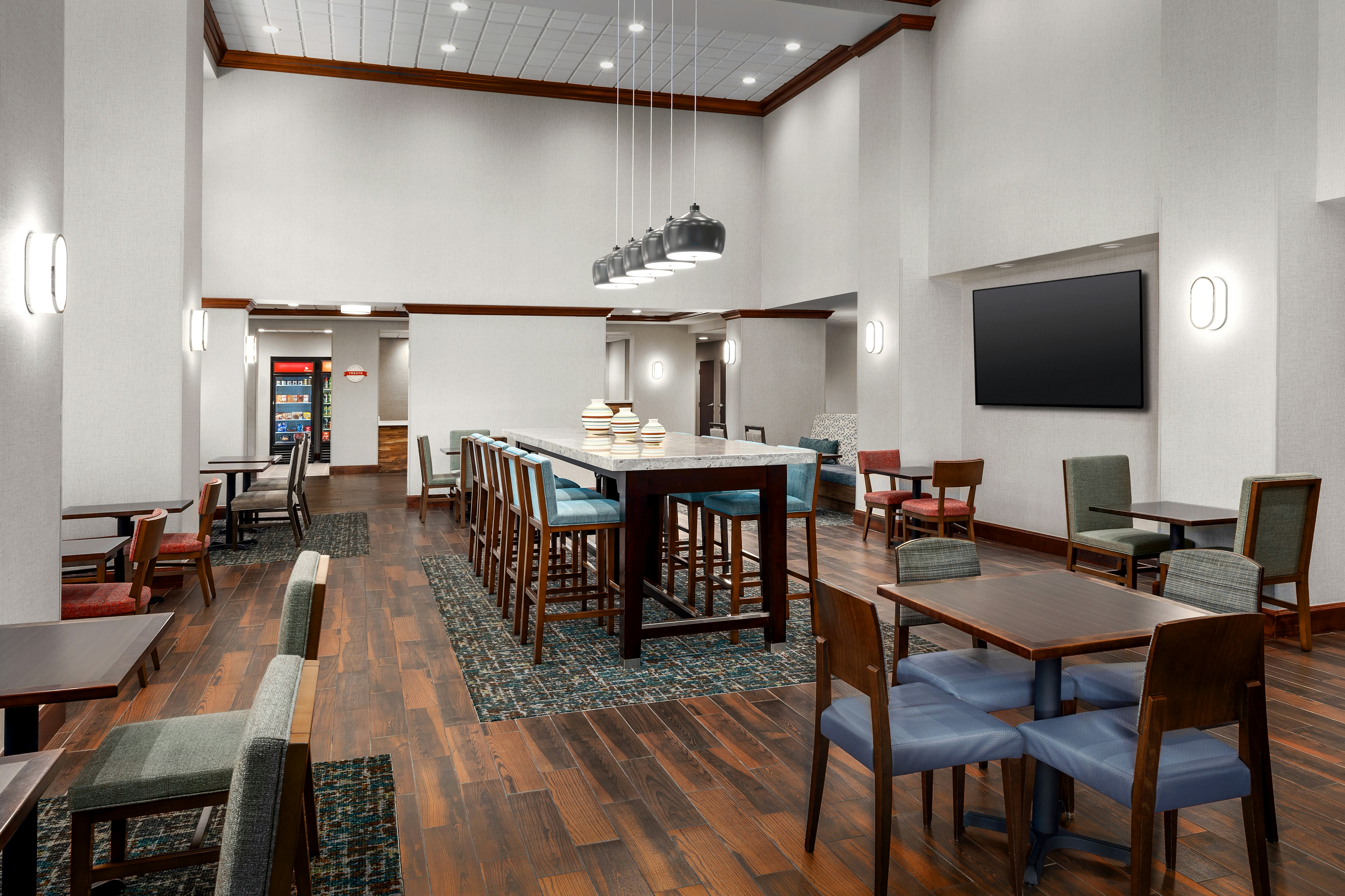Hampton Inn And Suites Lake Mary At Colonial Townpark 12/13
