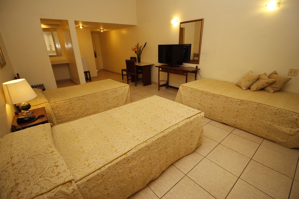Dayrell Hotel e Centro de Convencoes 24/48