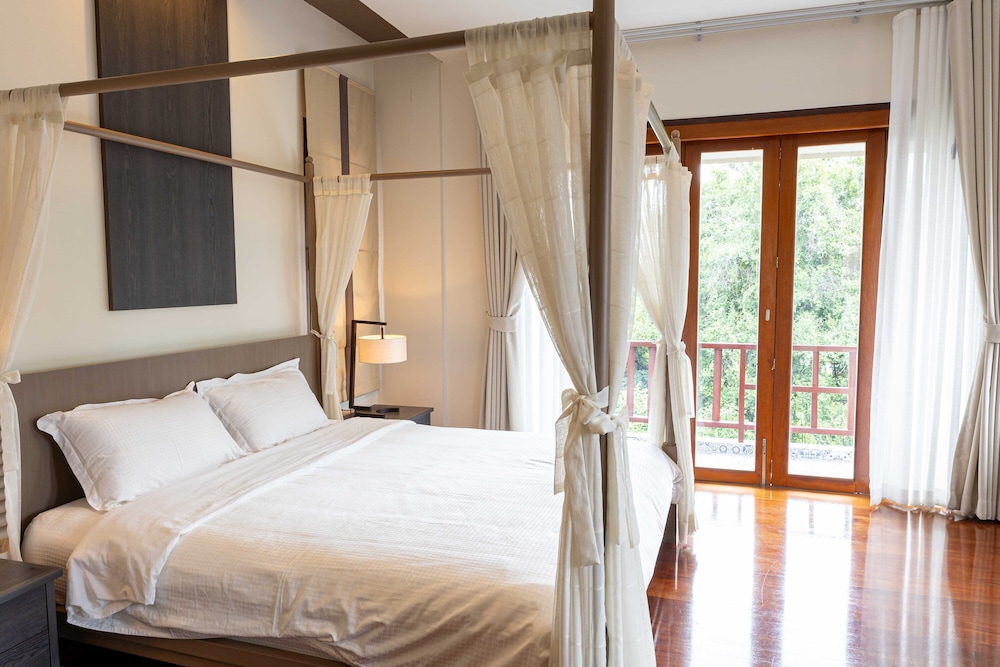 Premium Villa Baan Kinlom Chomlay 18/39
