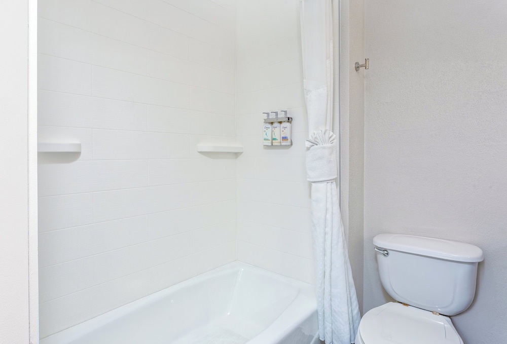 Suite, 2 Double Beds 5/6