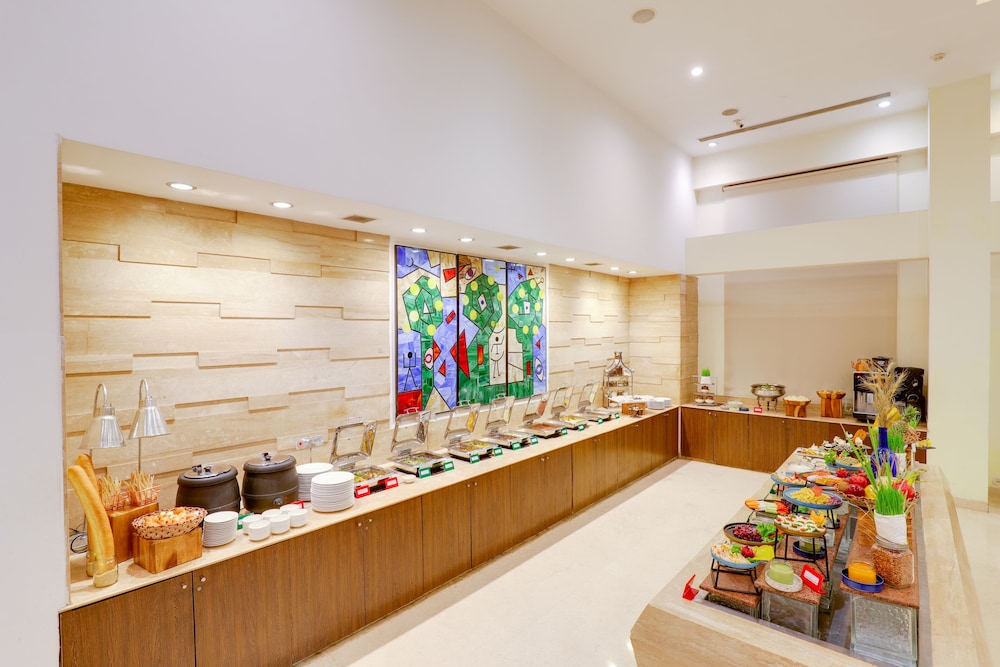Lemon Tree Premier 1 Leisure Valley Gurugram 57/60