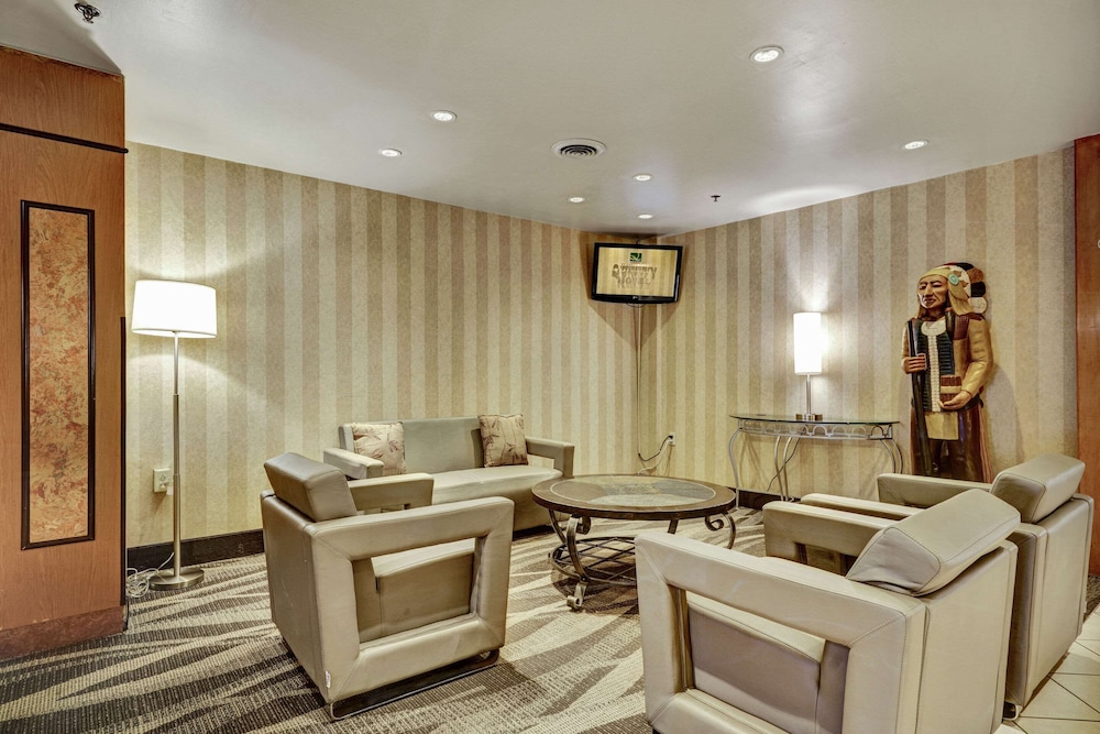 Quality Hotel & Suites At The Falls 45/51