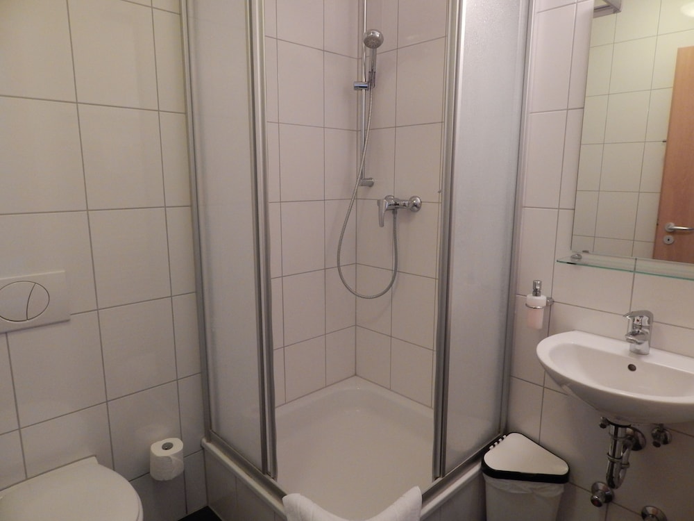 Hotel Andra 37/42