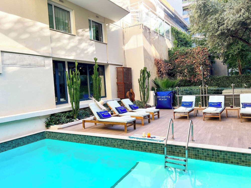 swimming pool spa