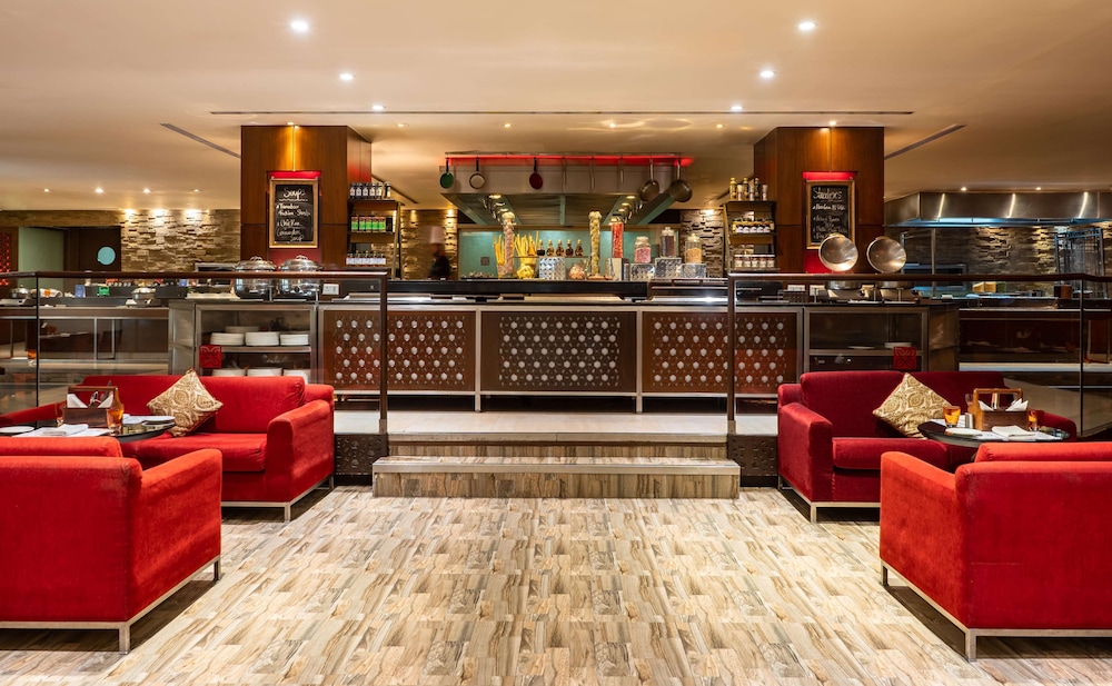 Hilton Garden Inn New Delhi Saket 12/66