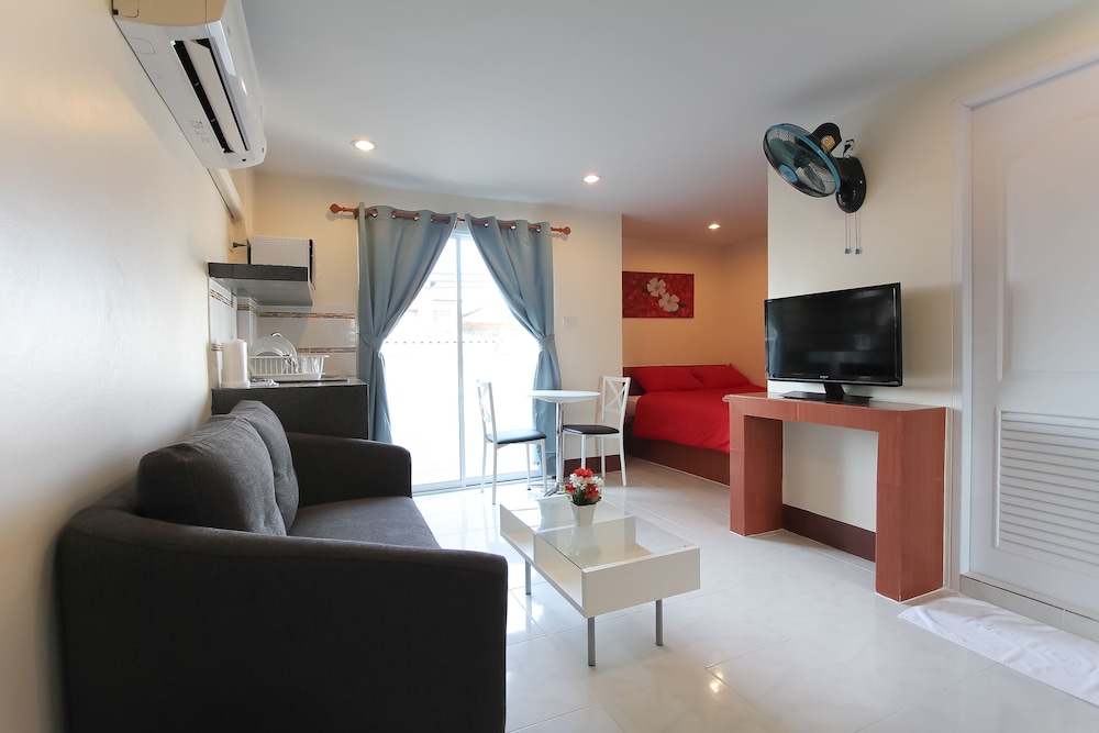 Walking Street Guest House 27/47