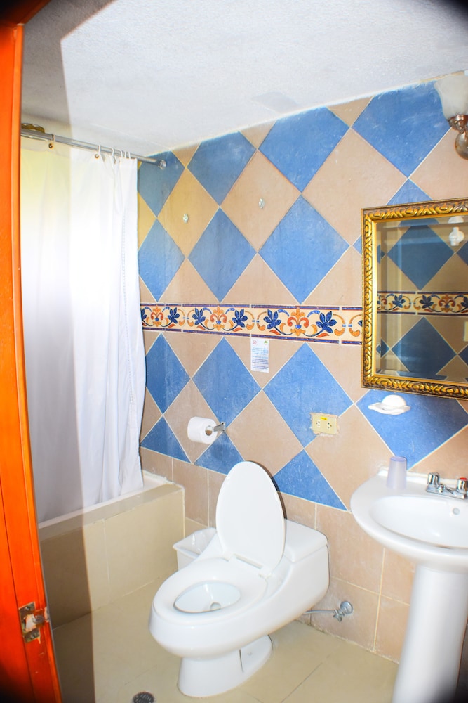 Hosteria Casa Giralda 56/64