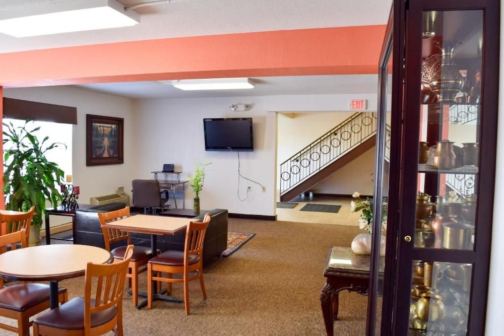 Motel6 Springfield, OH 40/60