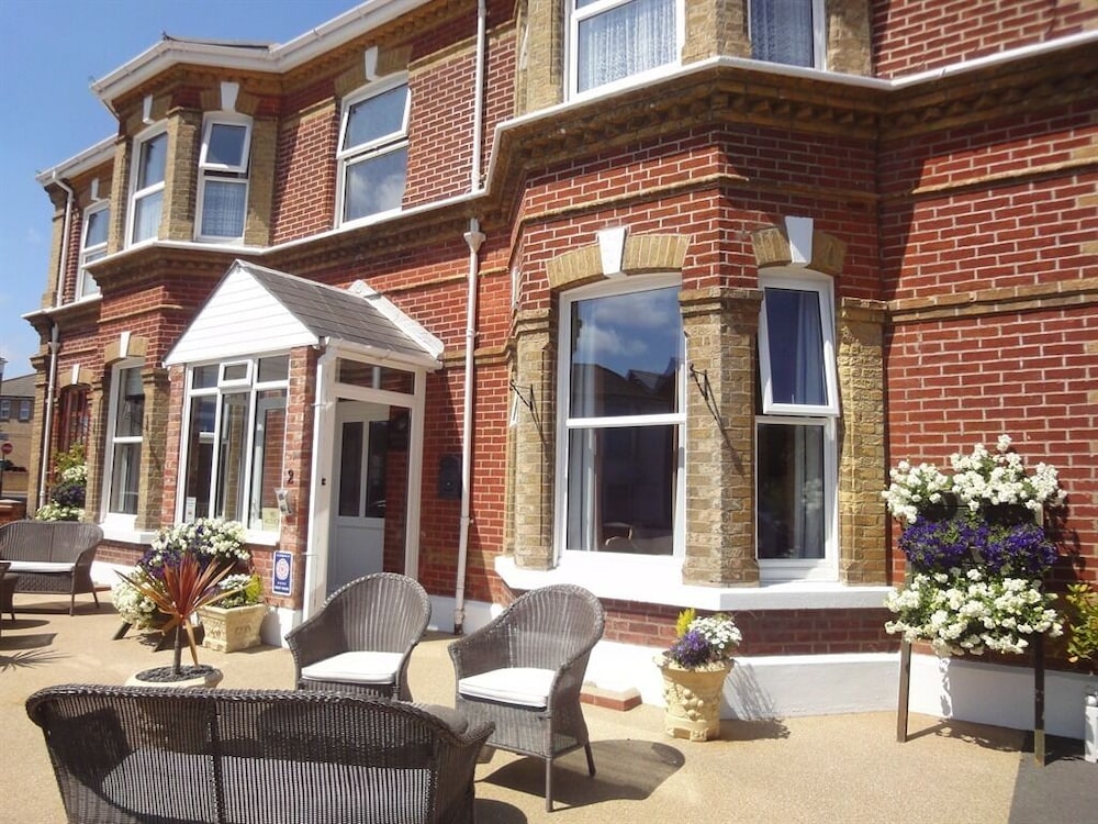 Brooke House 3/44