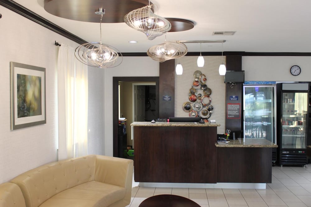 Horizon Inn & Suites 10/36