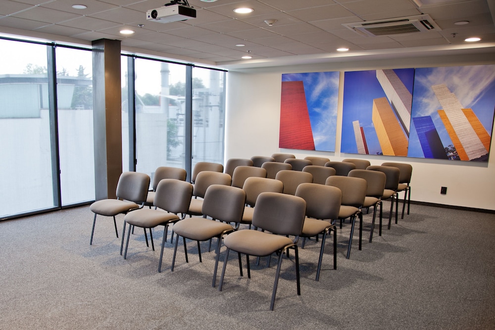 Holiday Inn Express Mexico City Satelite By IHG 52/53