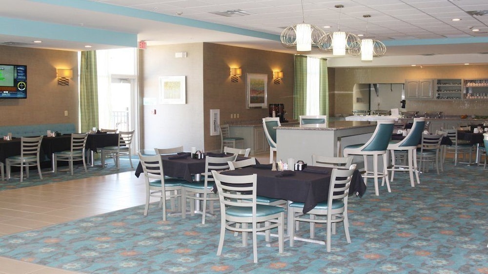 HOLIDAY INN GUIN 51/65