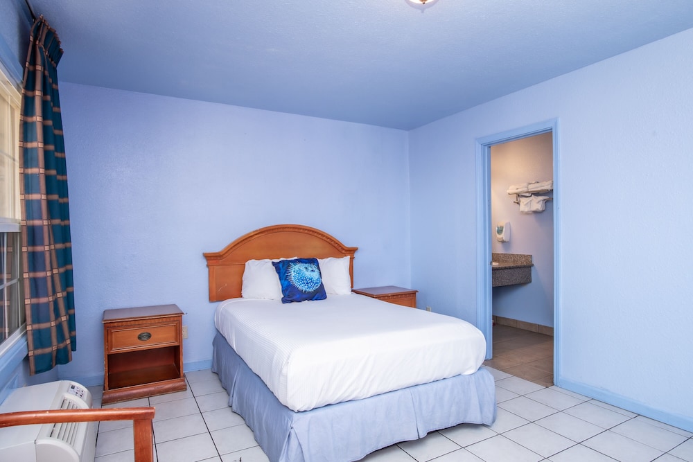 Aqua Breeze Inn 17/55