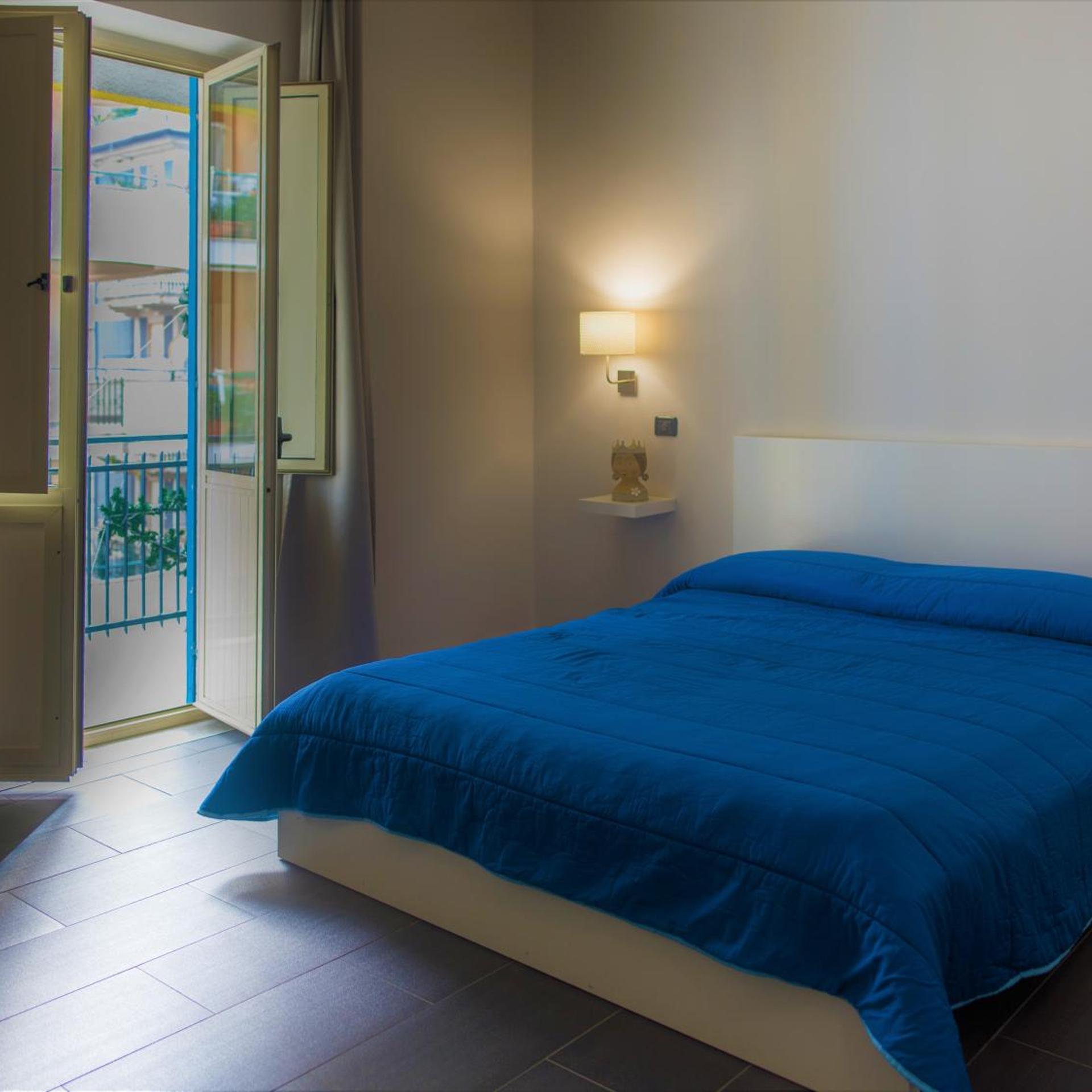 Room, Double or Twin Bed