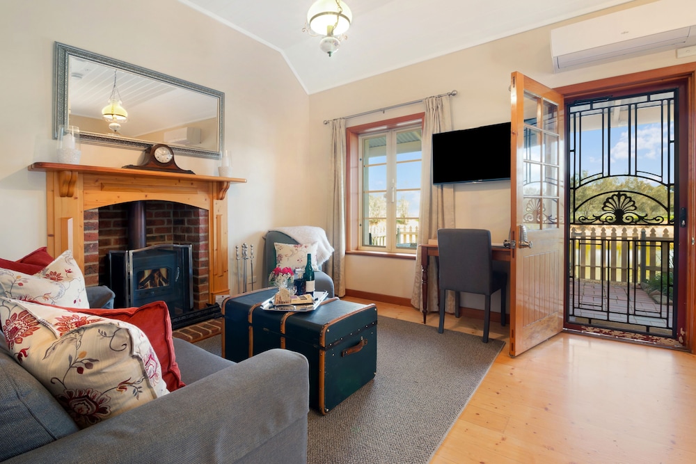 Stonewell Cottages & Vineyards 18/50