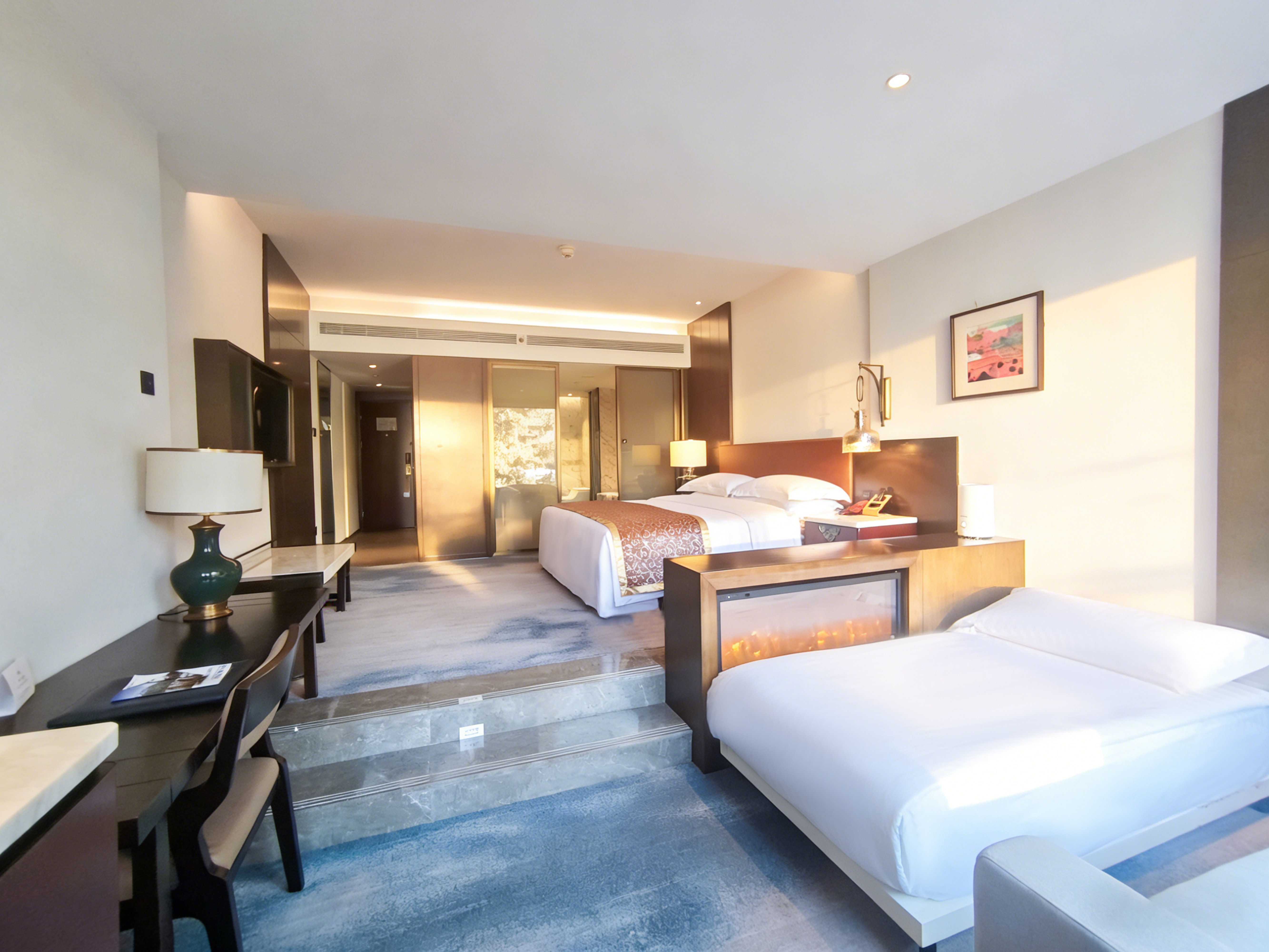 Premium, 1 King and 1 Single Beds