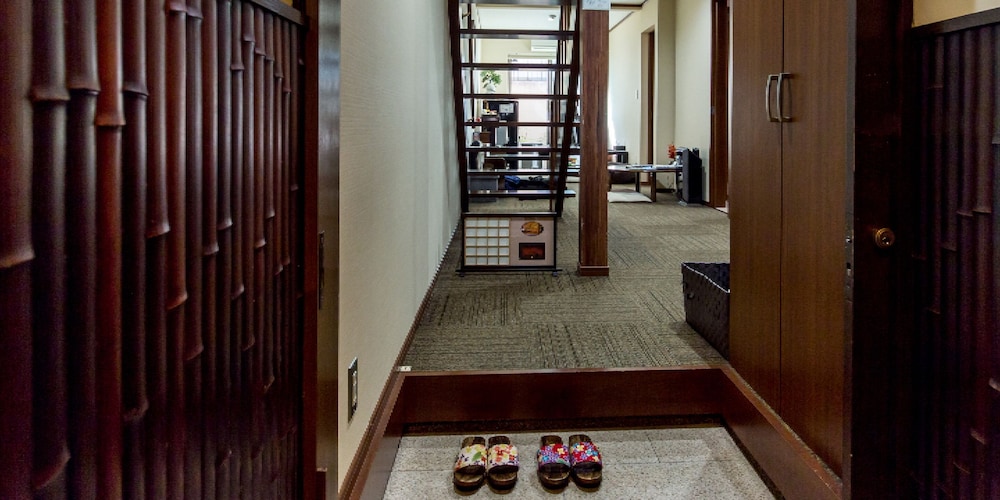 Guest House Na-No-Hana - Hostel Caters To Women 3/15