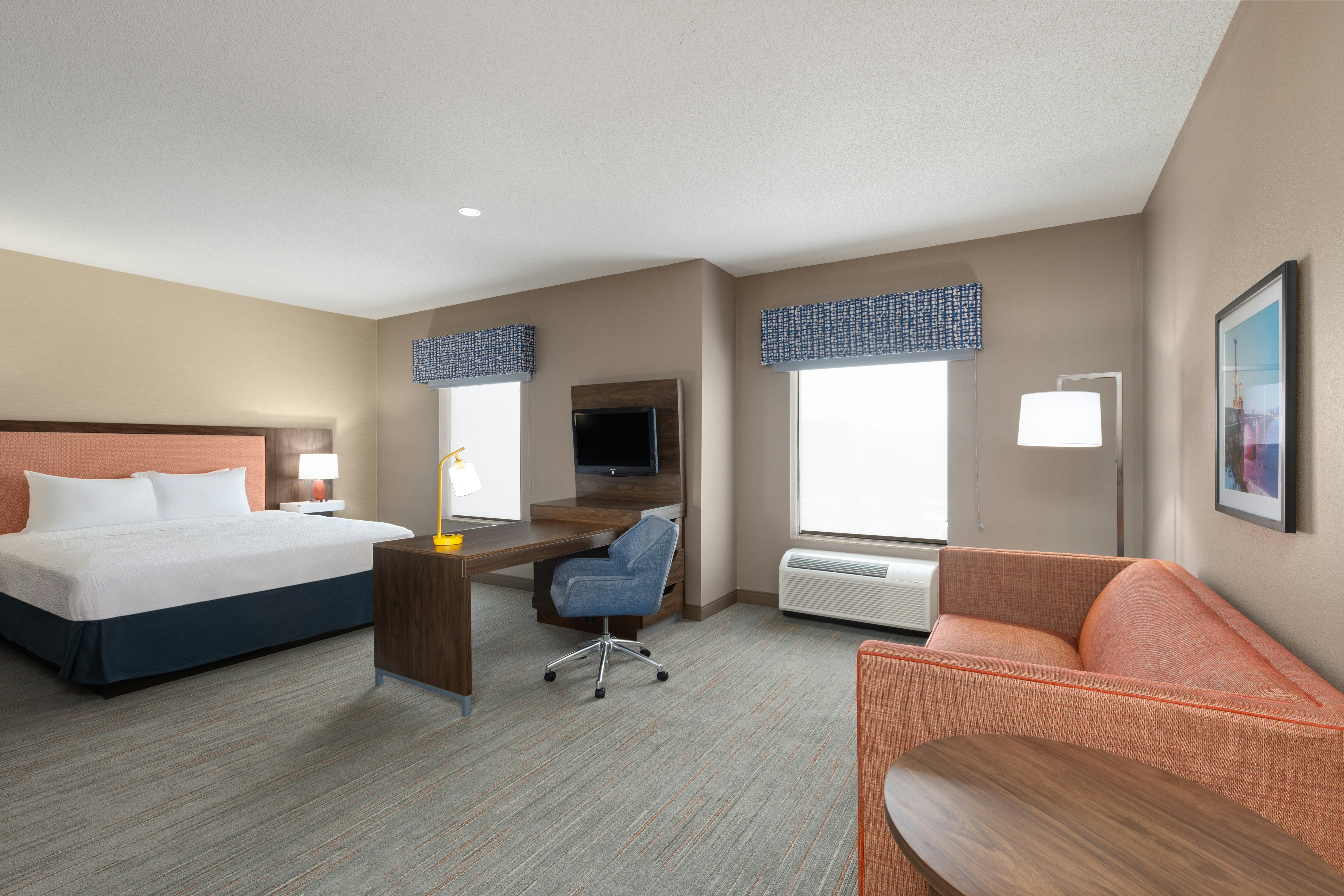 STUDIO, SUITE, KING BED