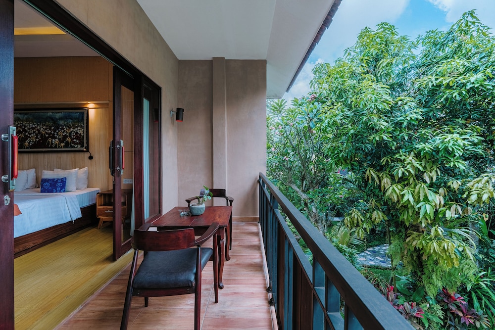 DEWANGGA BUNGALOW 30/71