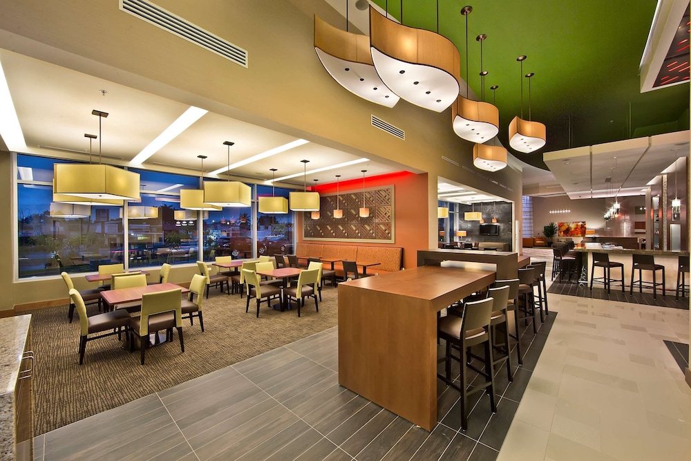 Hyatt Place Bayamon 46/65