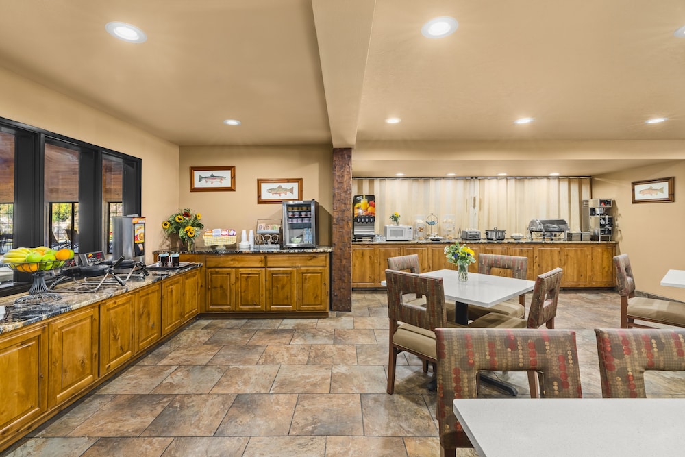 Bitterroot River Inn & Conference Center 42/56