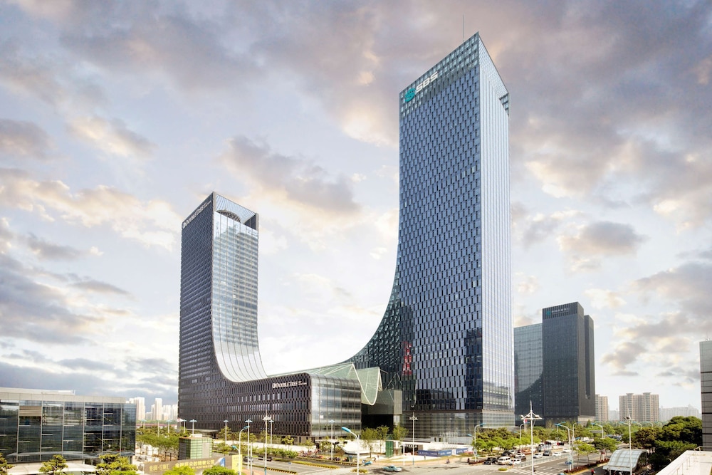 Hilton Suzhou 53/54