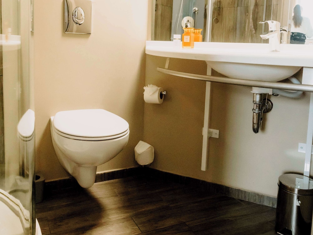 Ibis Sofia Airport Hotel 60/60