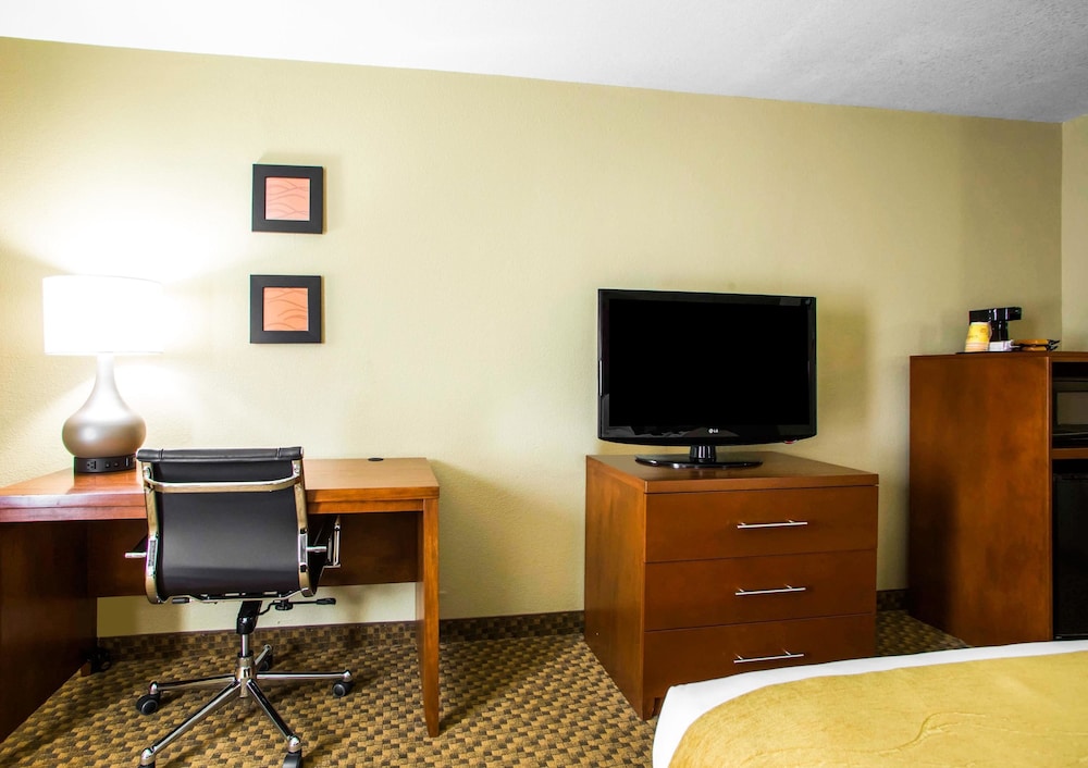 Comfort Inn & Suites Springfield I-44 34/38