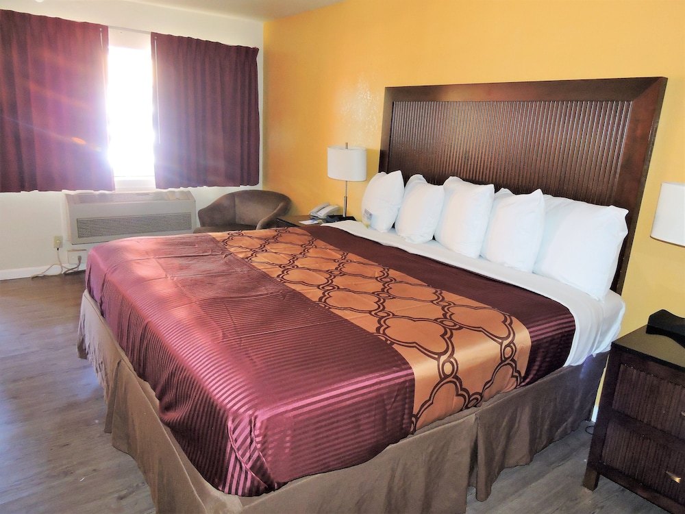 Mission Inn and Suites 8/22