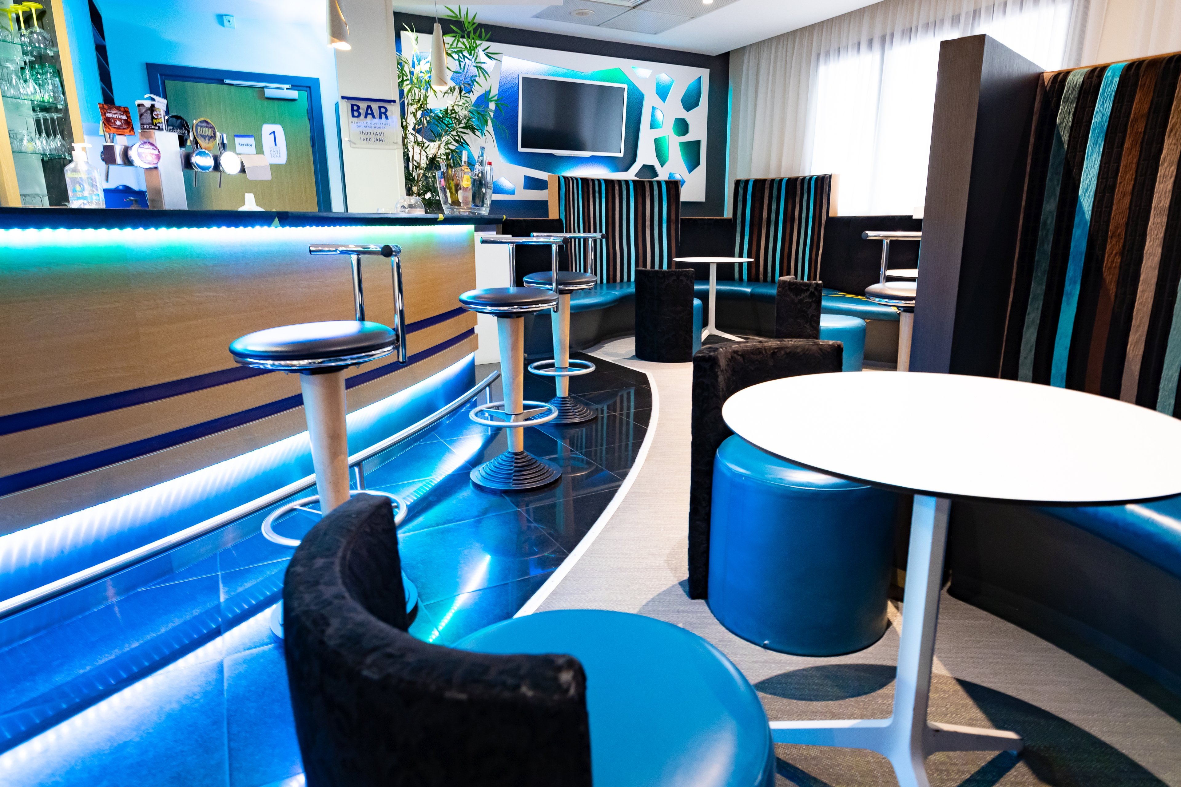 HOLIDAY INN EXPRESS ARRAS 56/78