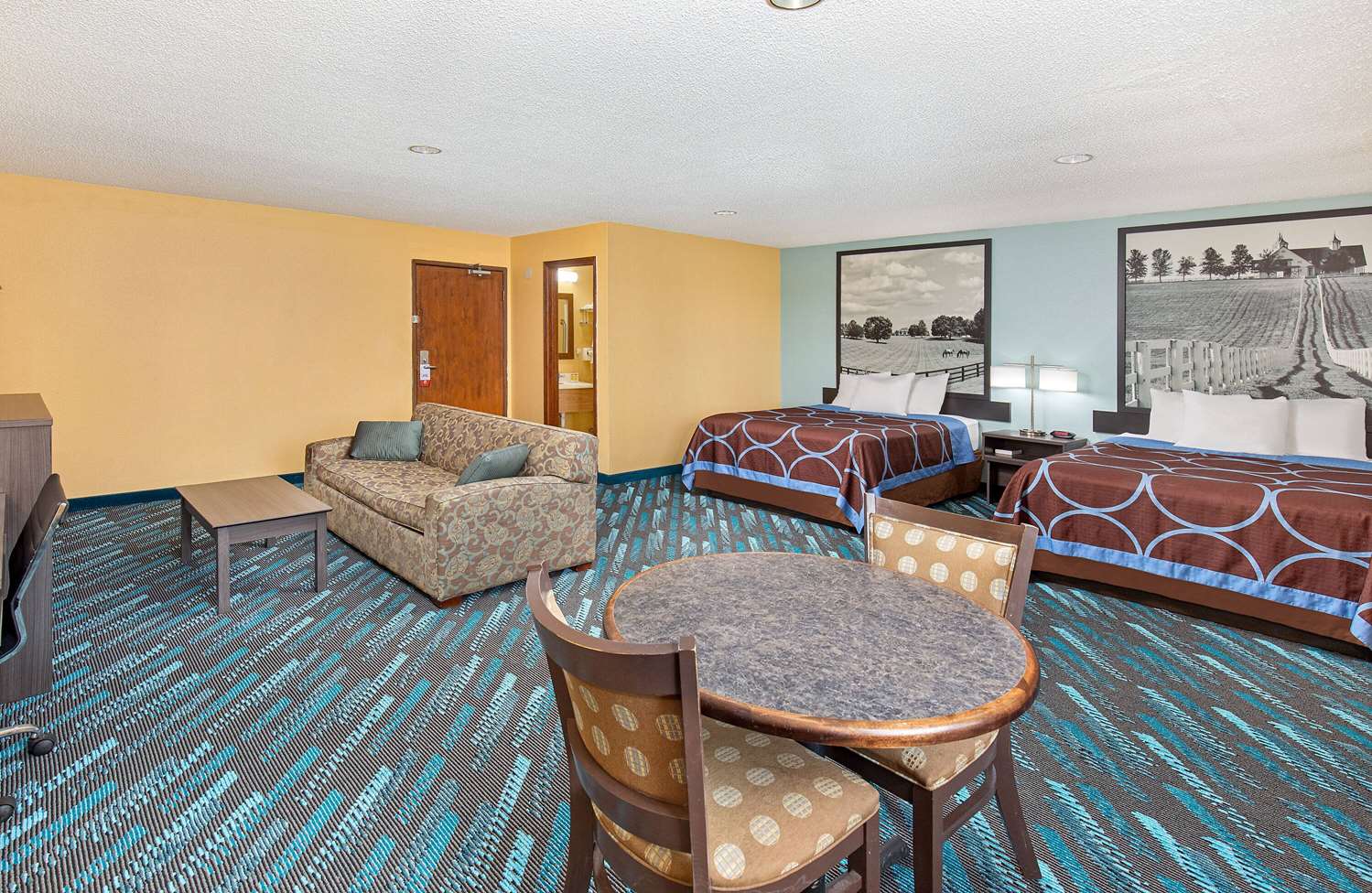 Super 8 by Wyndham Somerset 22/40
