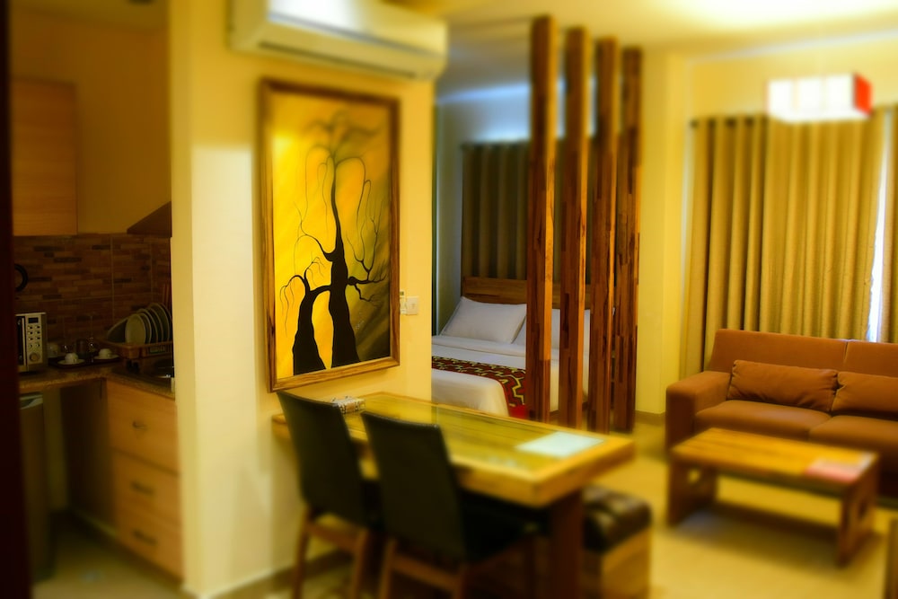 Roots Hotel Apartment 27/57