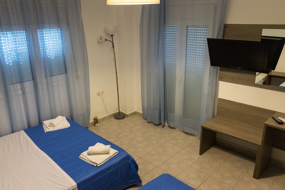 Polykratis Rooms 27/64