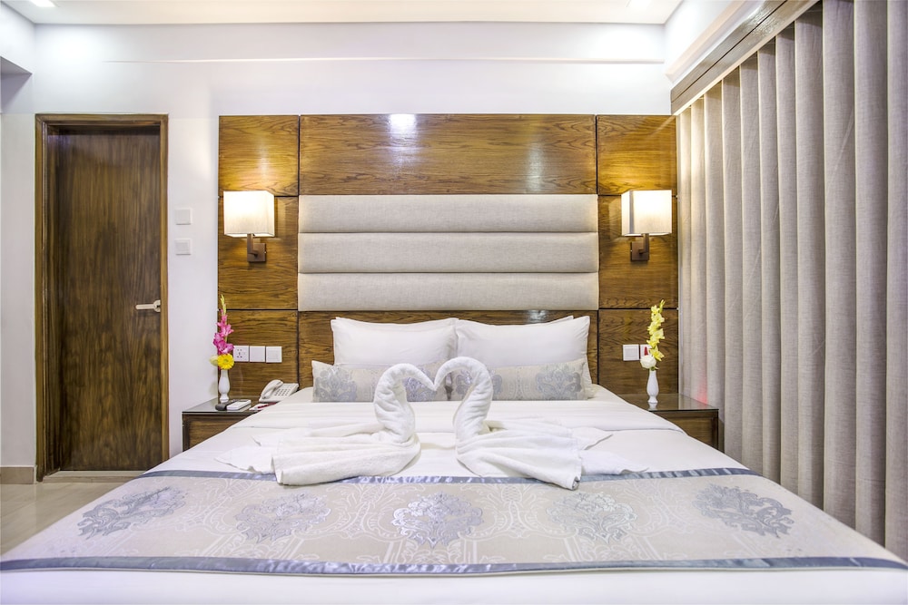 White Palace Hotel 32/61