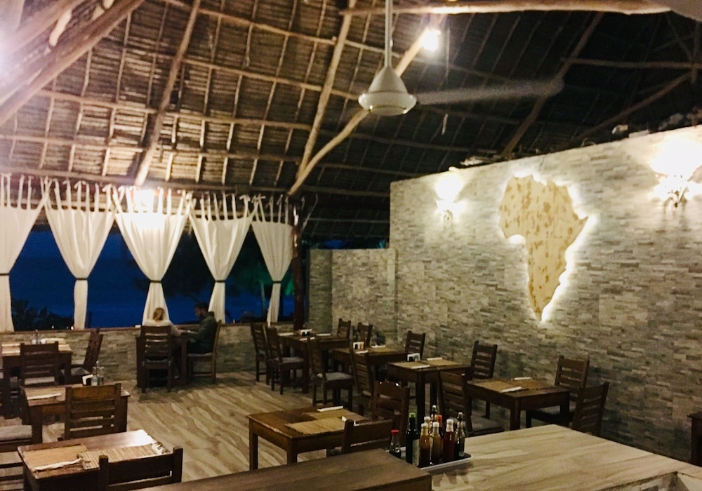 White Dream Lodge & Restaurant 26/49
