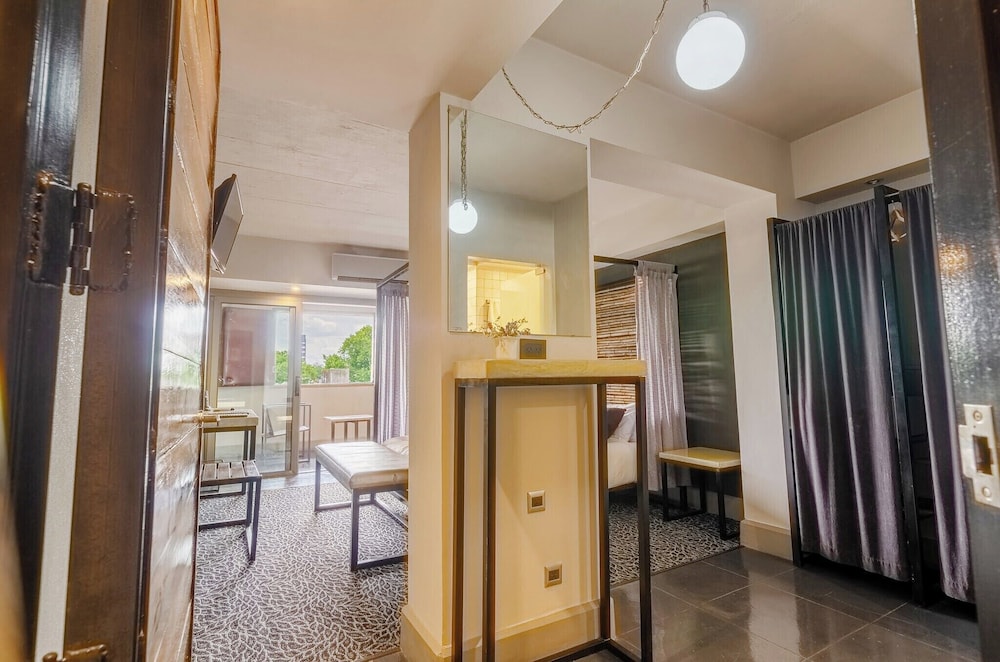 Prodeo Hotel Lounge 70/70
