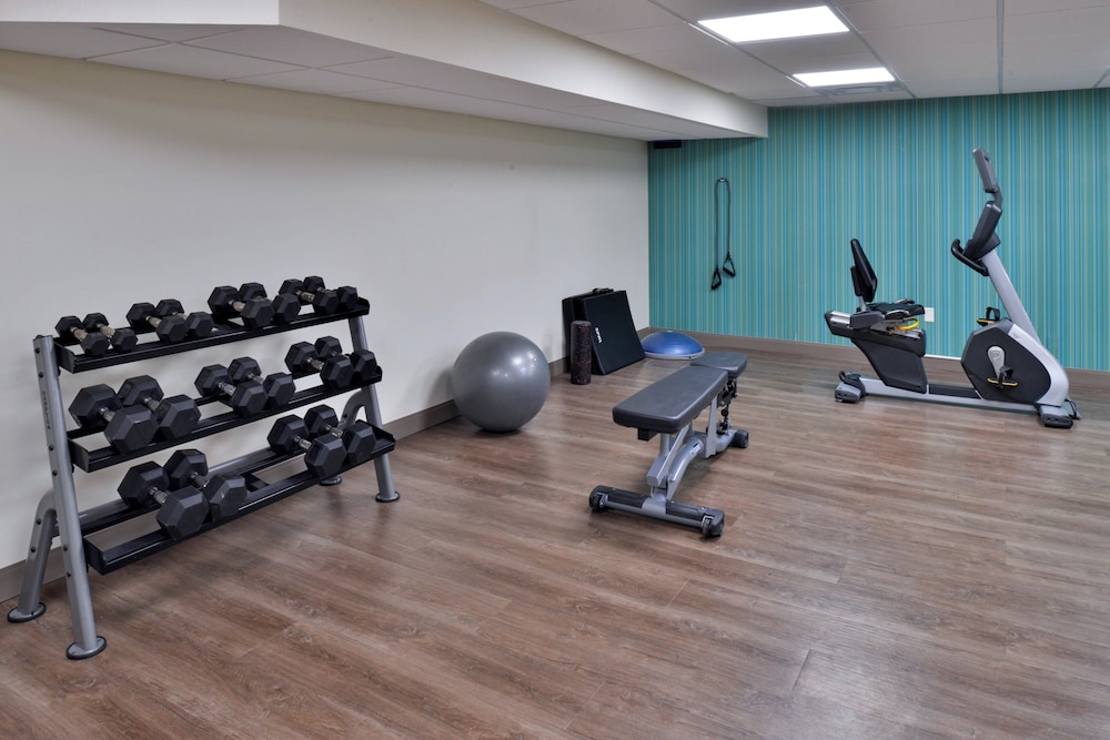 Holiday Inn Express Blowing Rock South 24/50