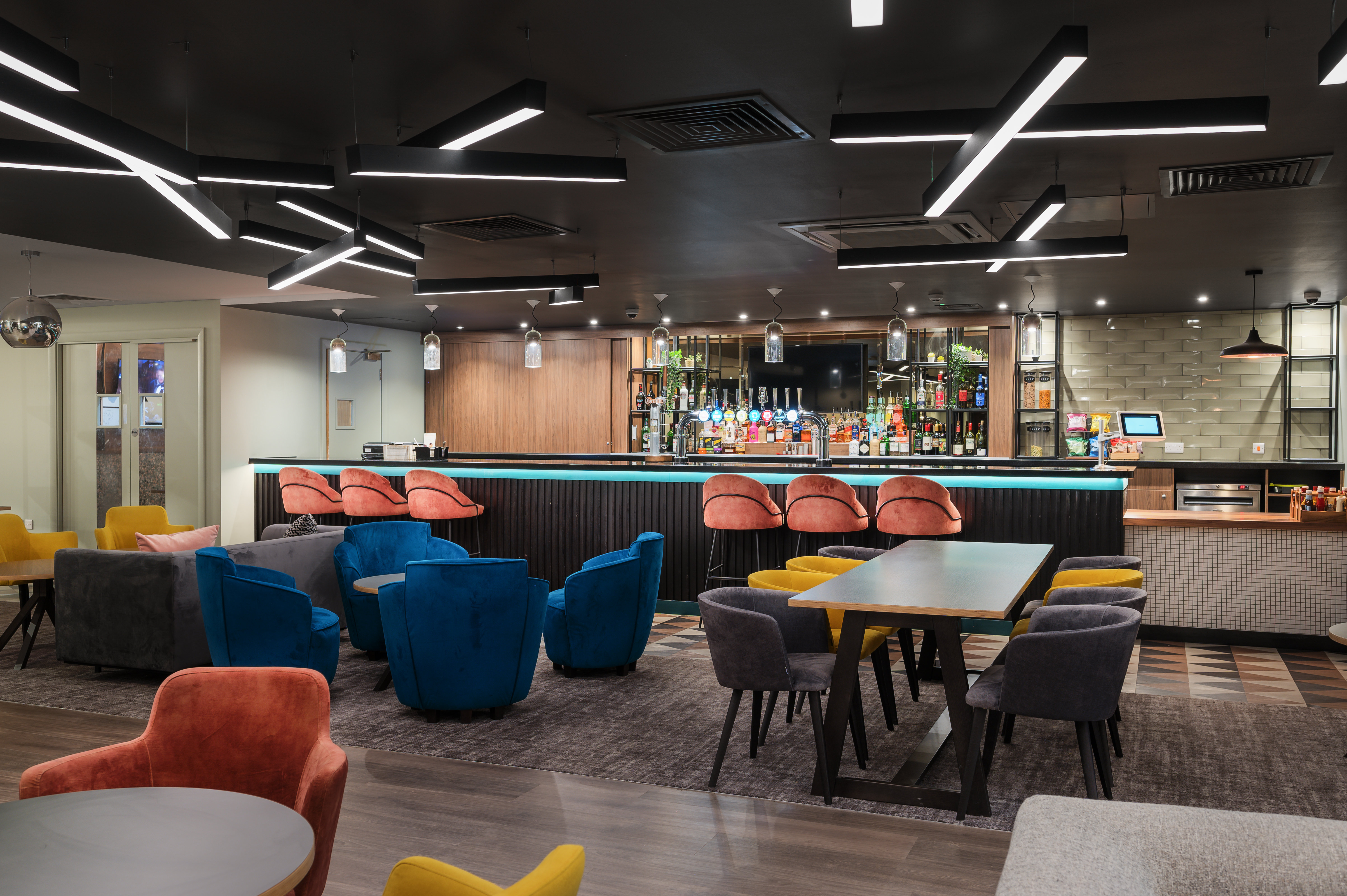 Holiday Inn Rochester Chatham an IHG Hotel 44/79