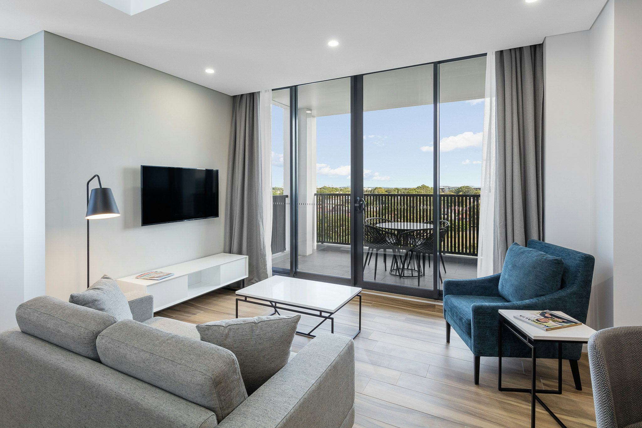 Meriton Suites Coward Street 29/50