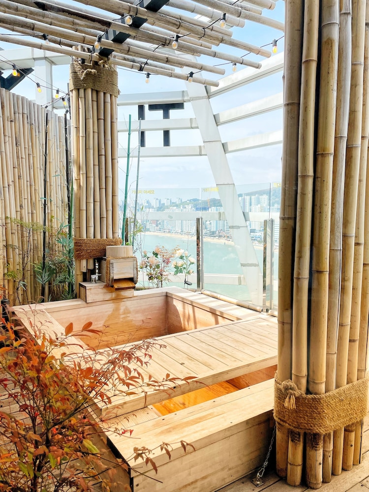 Hotel Ocean View 25/50