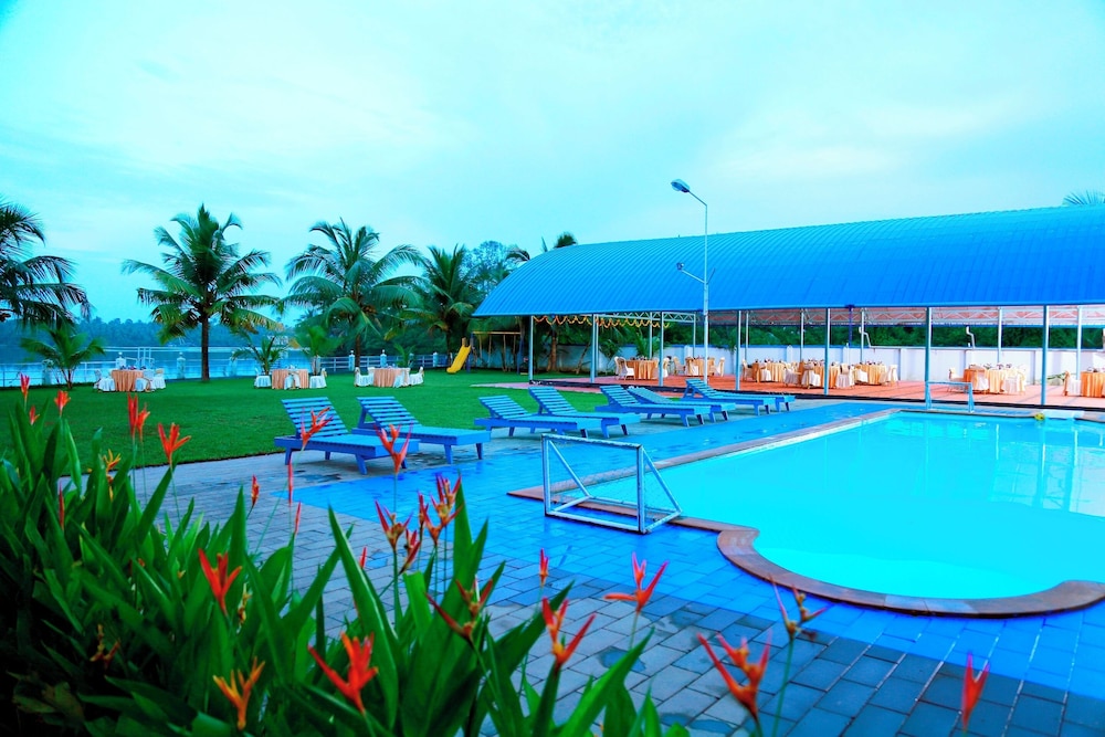 Hotel Bluewaters Cherai 37/46