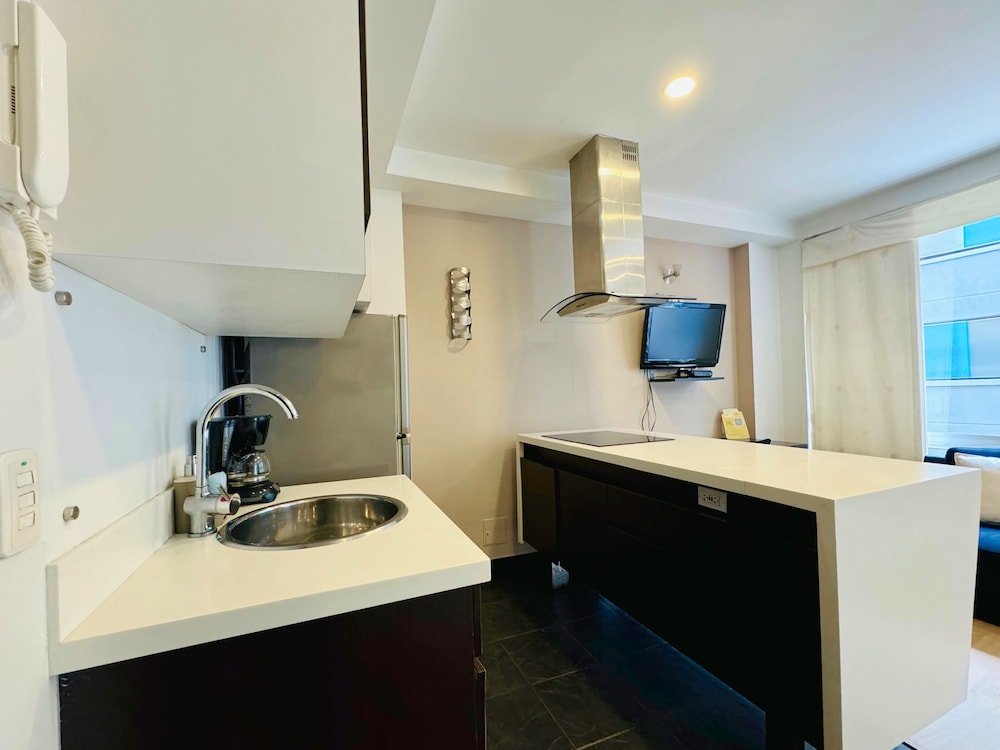 Hotel Aparta Suite Continental 73/75