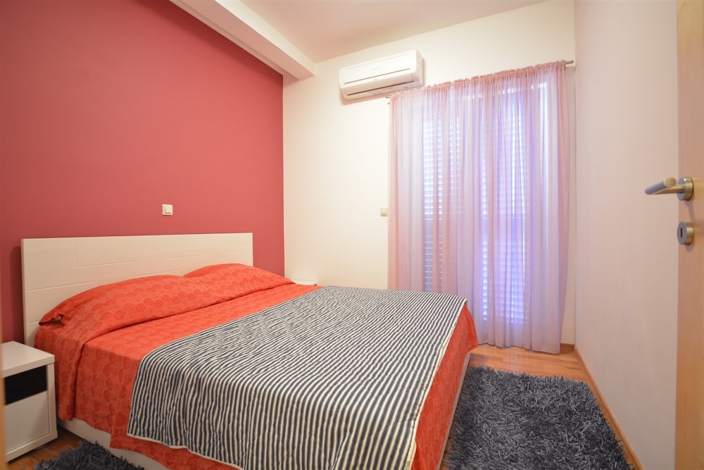 Villa Avantgarde 10/50