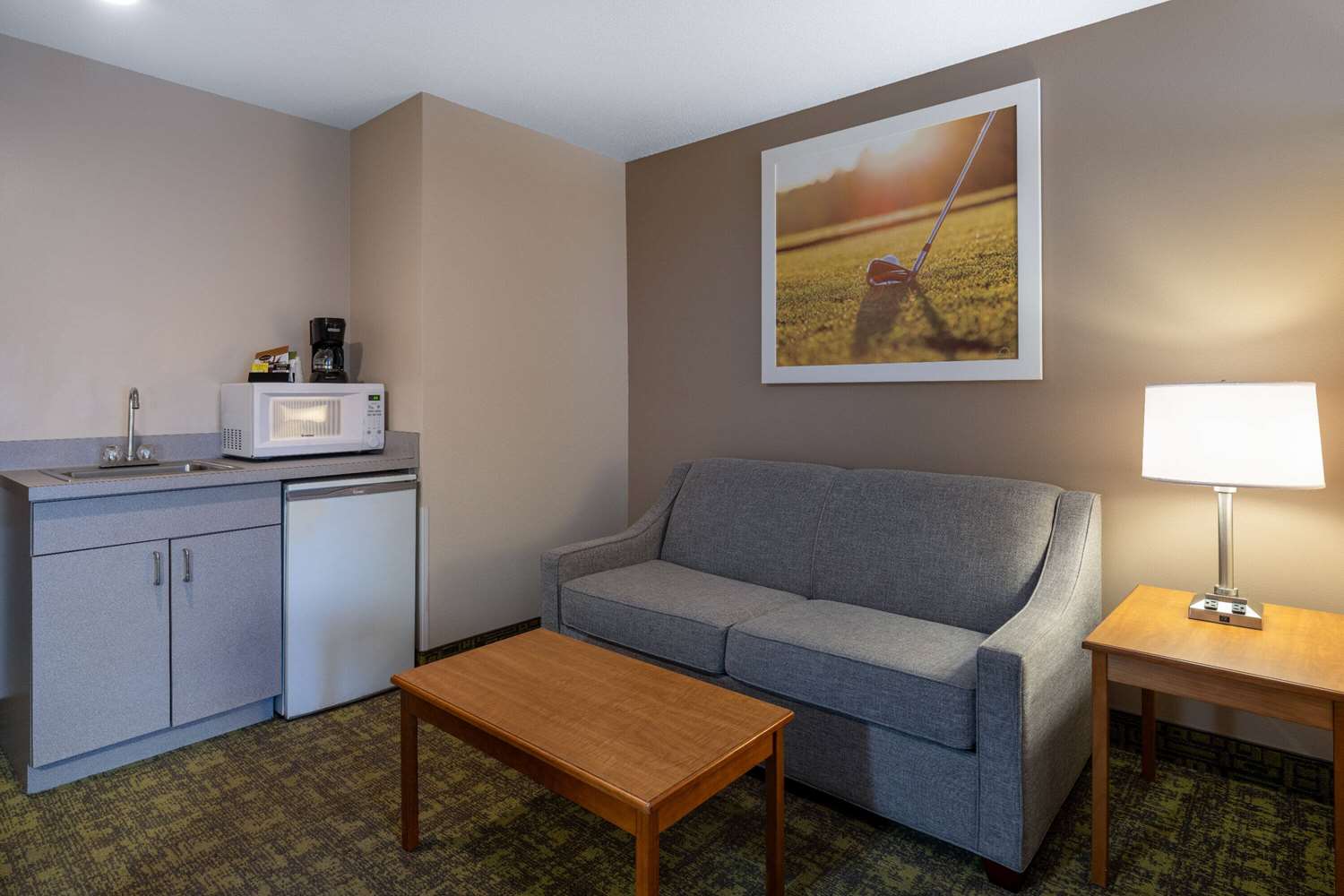 Days Inn & Suites by Wyndham Madison 5/41