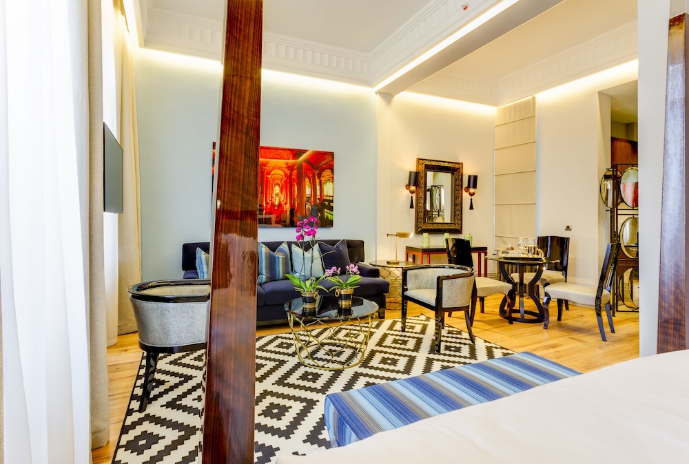 Ravouna 1906 Suites - Special Class Adults Only 37/45