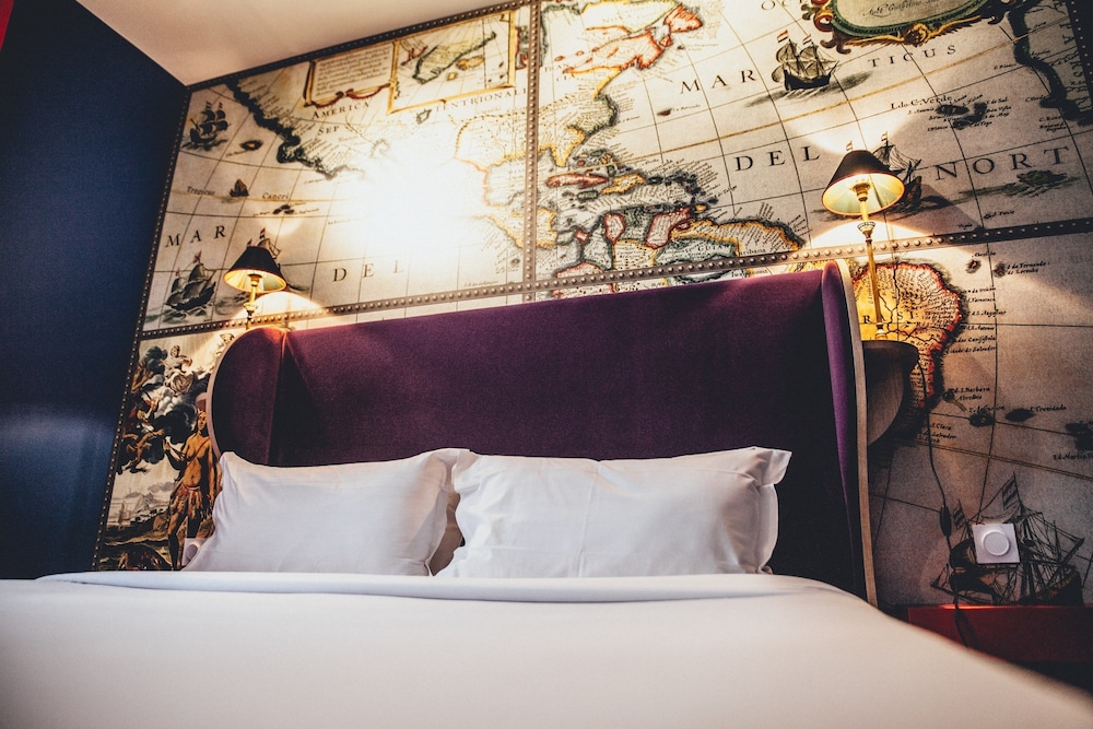 Hotel Du Continent 32/65