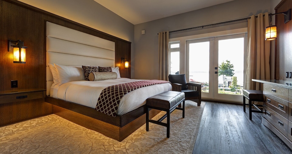 Kingfisher Oceanside Resort and Spa 18/59