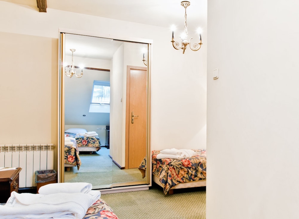 Aparthotel Miodosytnia 25/54